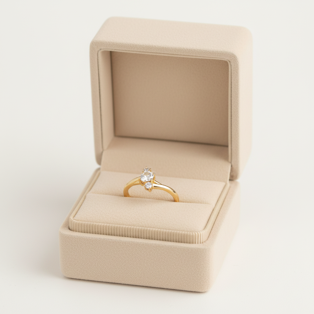 Aurora Três Luzes – Anel Solitário em Ouro 18k