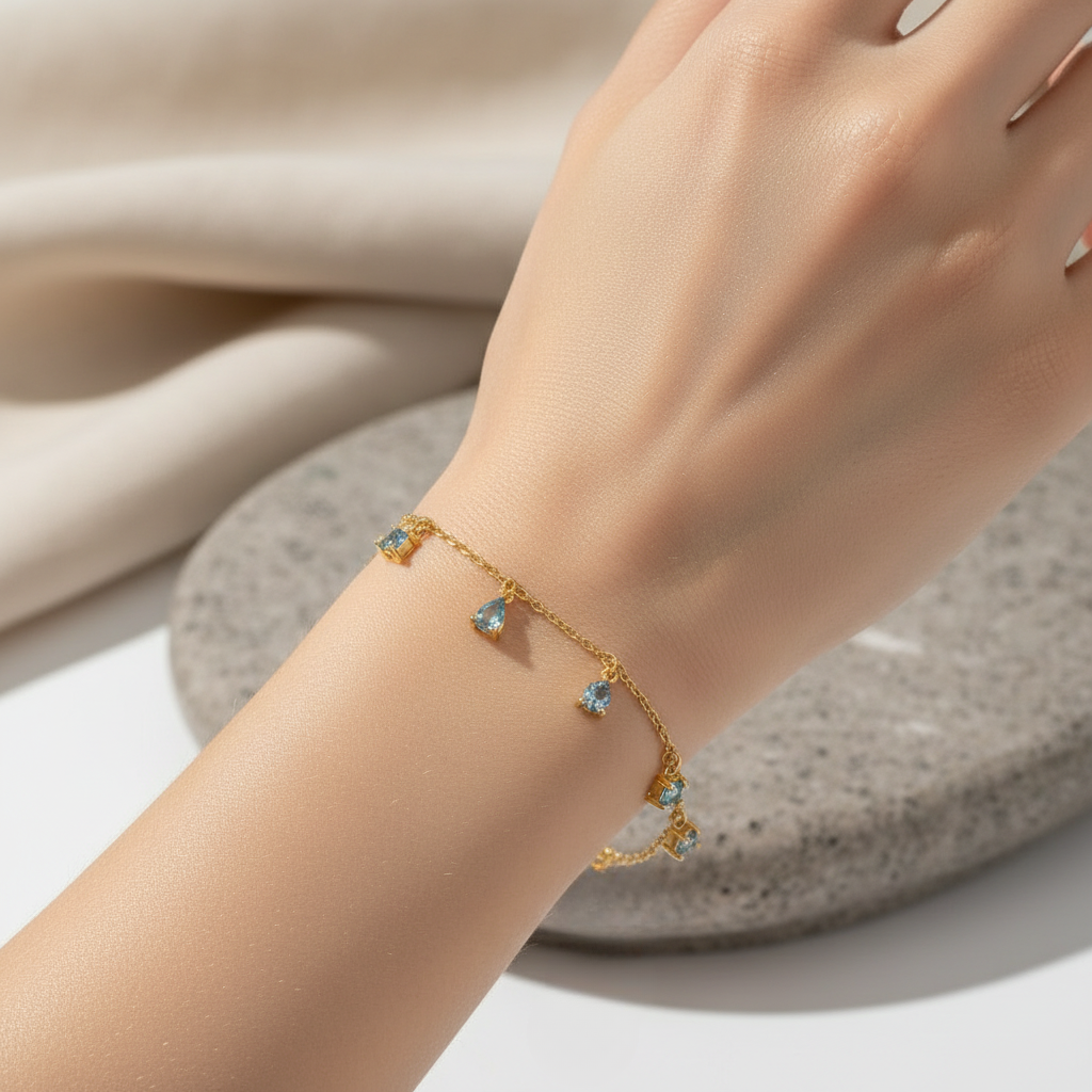 Pulseira Luz da Torre – Rapunzel: Brilho Encantado em Ouro 18k com Zirconia Azulada